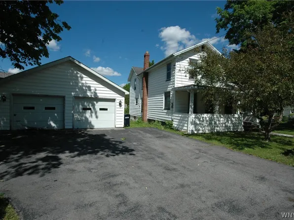 427 S Jackson St, Batavia, NY 14020