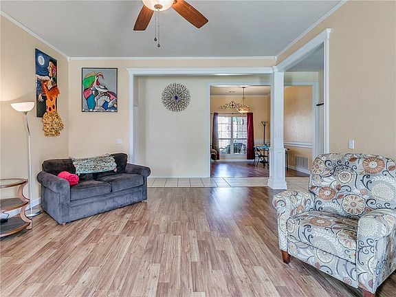 4th image of 1613 SW 128th Pl