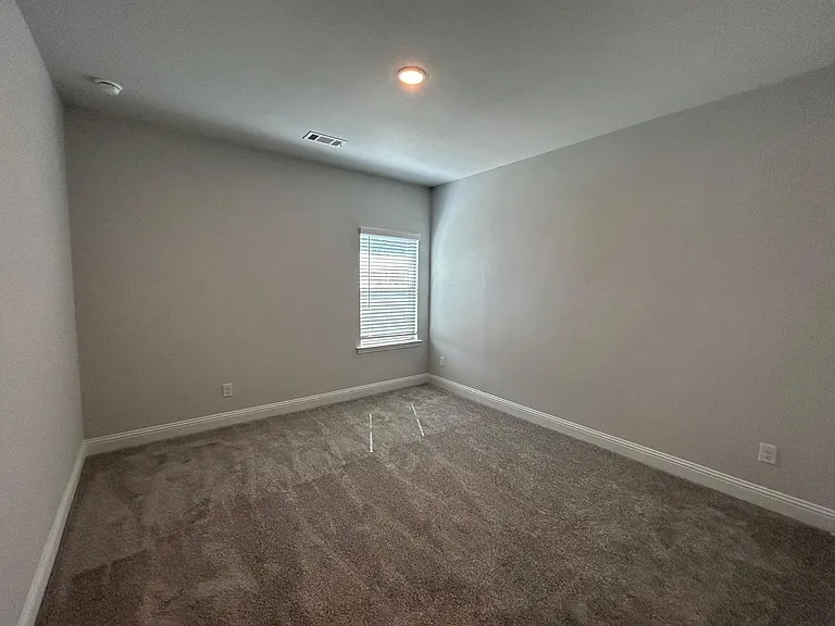 9008 Guadalupe St — Photo 9