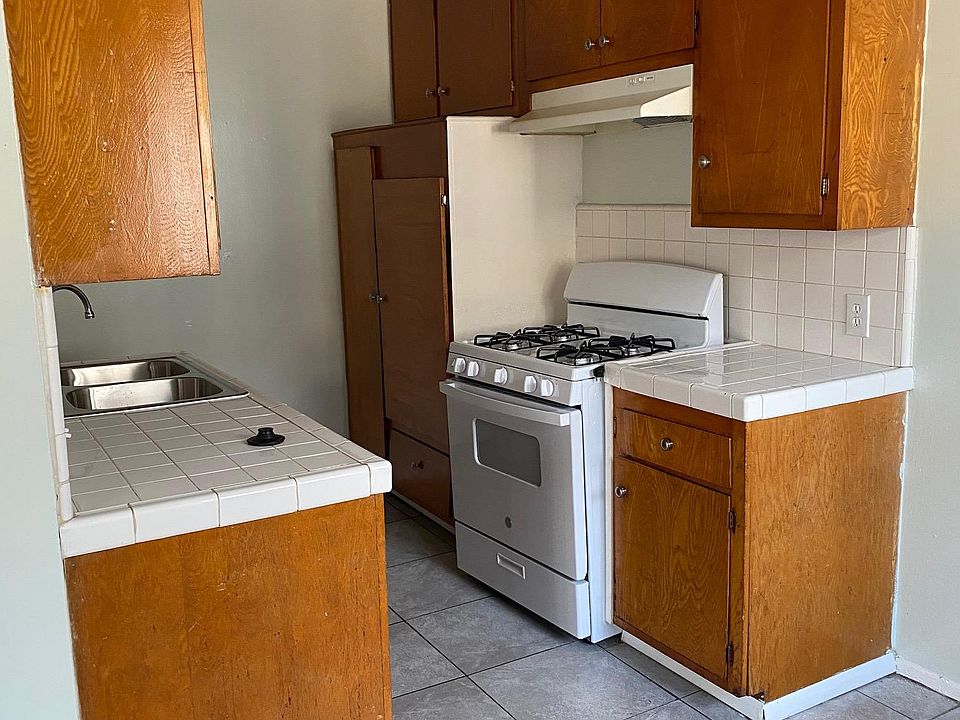 1st image of 866 W 126th St