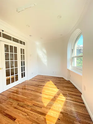 Rented by Silver Line Realty Group NY LLC | media 14