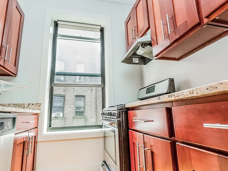 415 Saint Johns Pl #6 — Photo 6