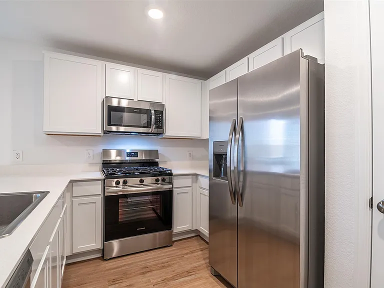 1508 Las Cuevas Dr — Photo 9