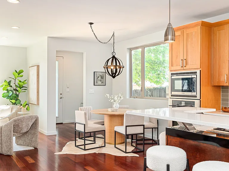 2155 S Logan St #2155 — Photo 17