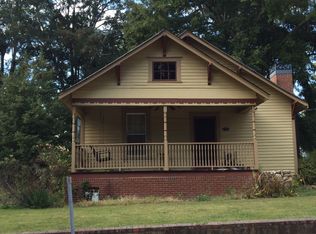 560 Ridgewood Ave, Gainesville, GA 30501