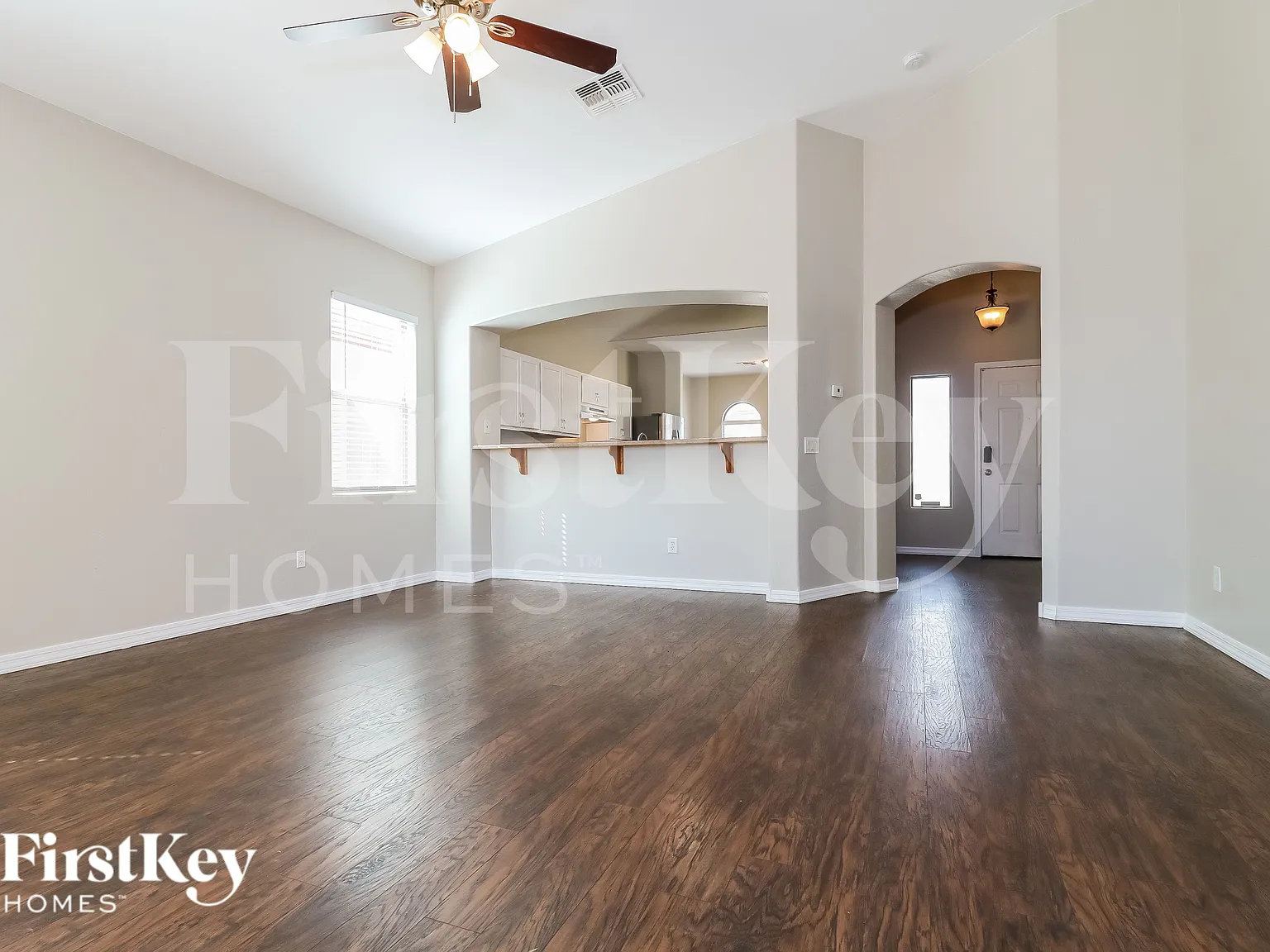 4 bed, 2.0 bath, 1738 sqft, $2,120 — Photo 4