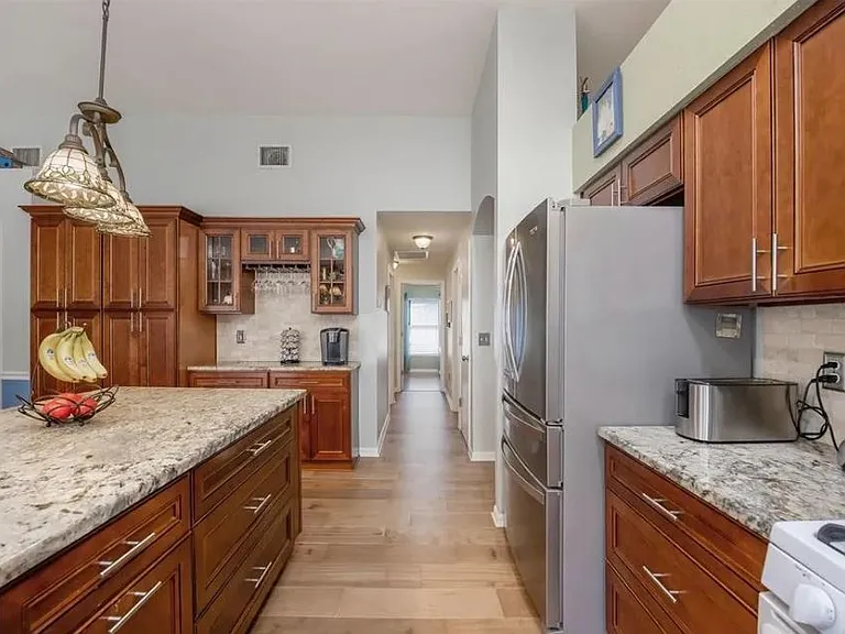 1247 Maximilian Dr — Photo 12