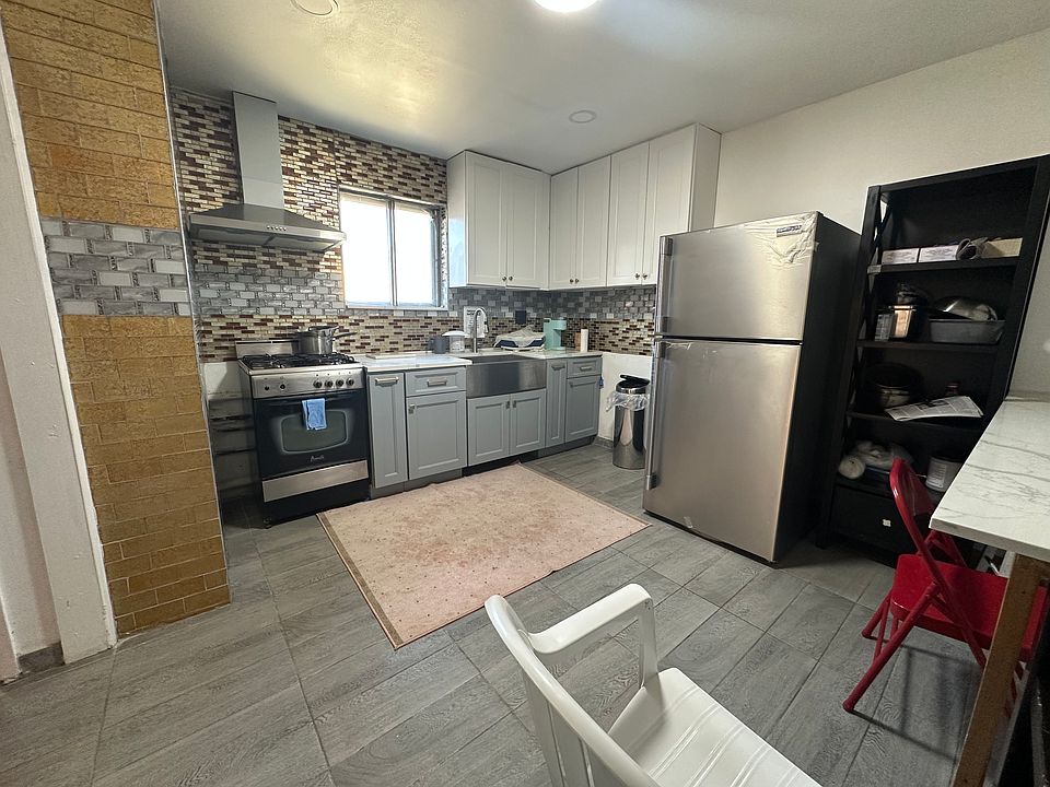 1st image of 2347 24th St #1