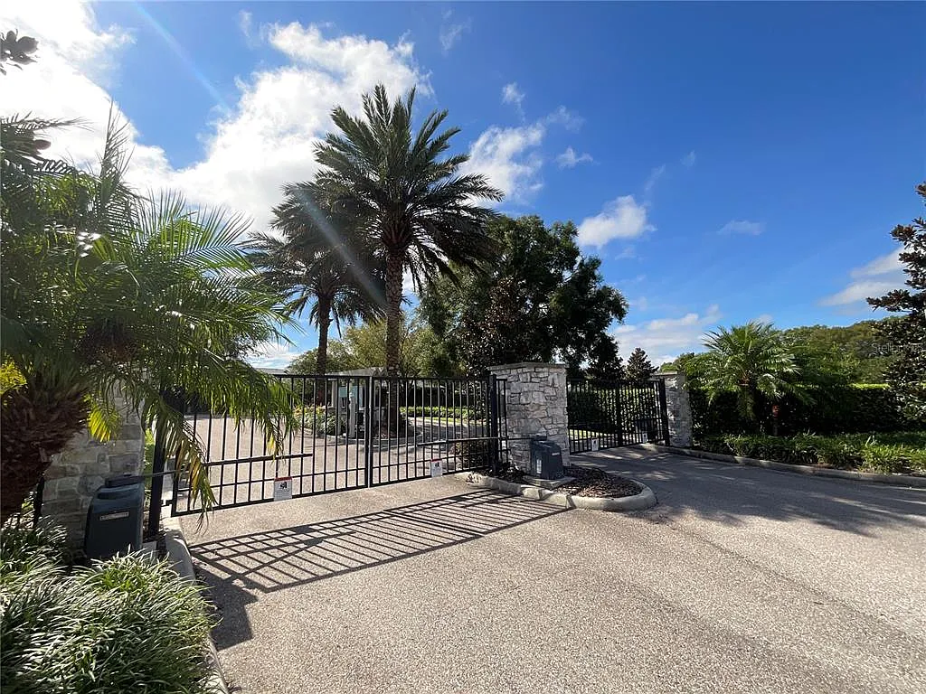 3 bed, 2.5 bath, 1489 sqft, $3,100 — Photo 4