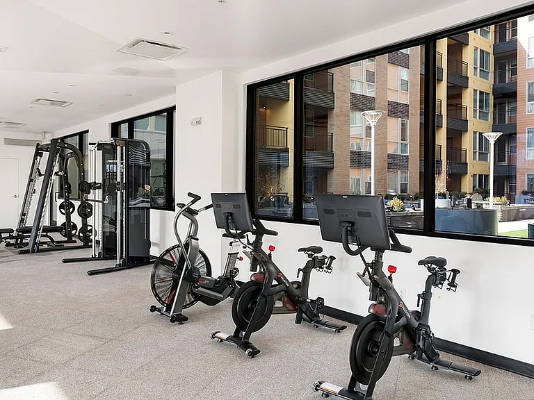 24/7 Fitness Center