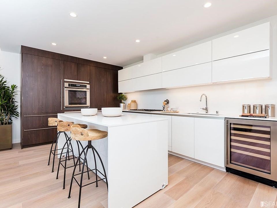 1st image of 1650 Broadway St #202
