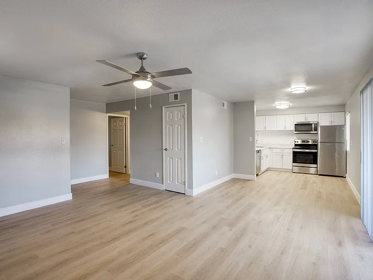 Granite Bay — Photo 19