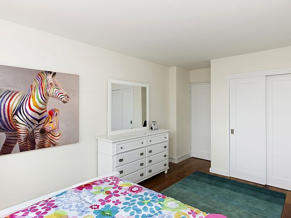 The Grand - Bathroom 2 - F Line