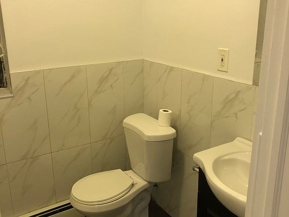 5th image of 265 W 123rd St #2R