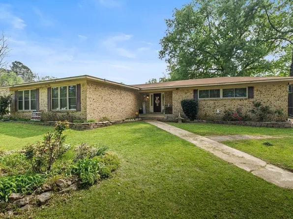 12 S Valley Dr, Texarkana, AR 71854