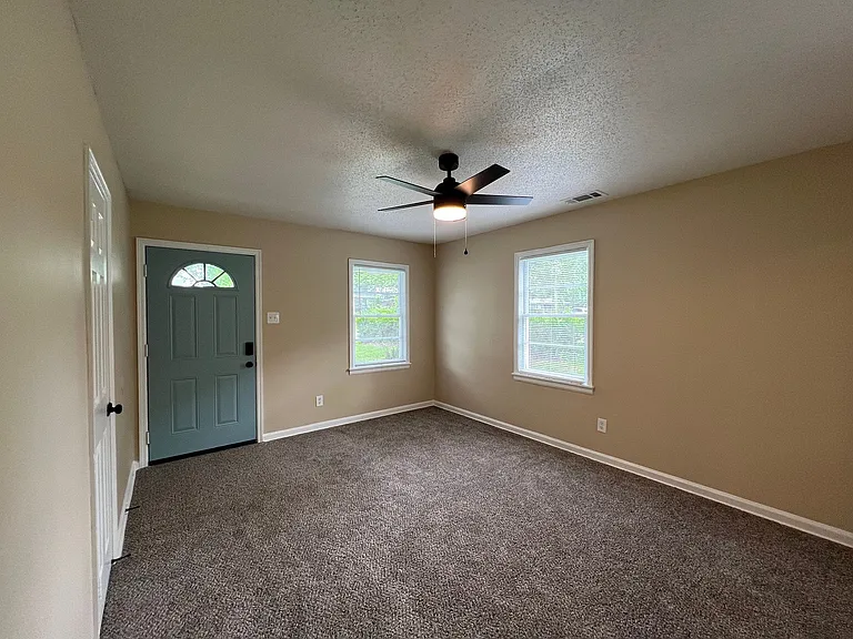 3525 N Trezevant St — Photo 2