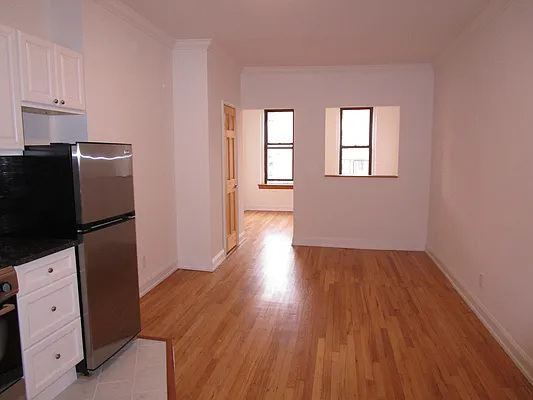 Rented by Oxford Property Group | media 10