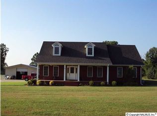 710 S Cedar Cove Rd, Hartselle, AL 35640