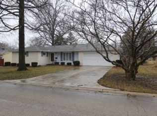 823 Franklin St, Charleston, IL 61920