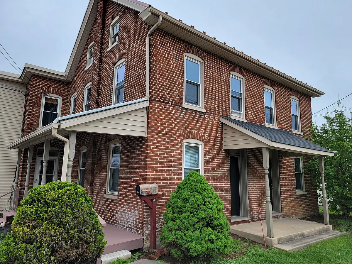 Building Photo - 317 W Main St #A