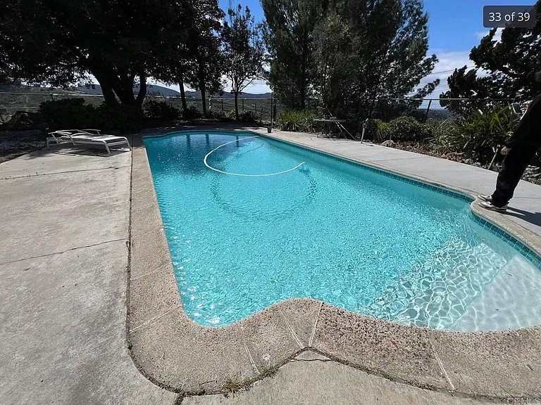 1533 Avohill Dr — Photo 17