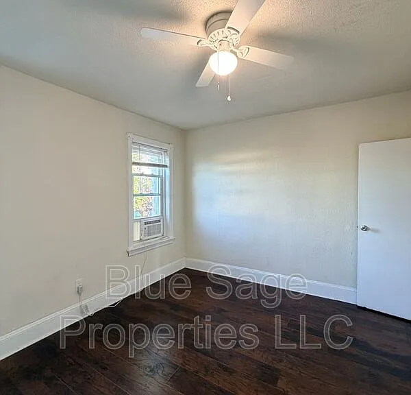 758 Saville Ave — Photo 15