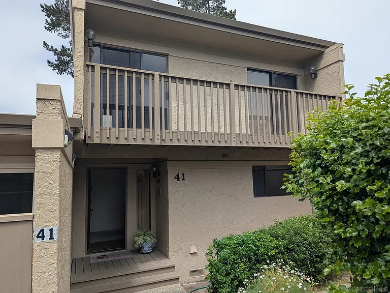 41 Montsalas Dr — Photo 1