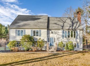 11 Ridge Rd, Walpole, MA 02081