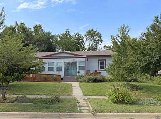 400 SE 38th St, Topeka, KS 66609