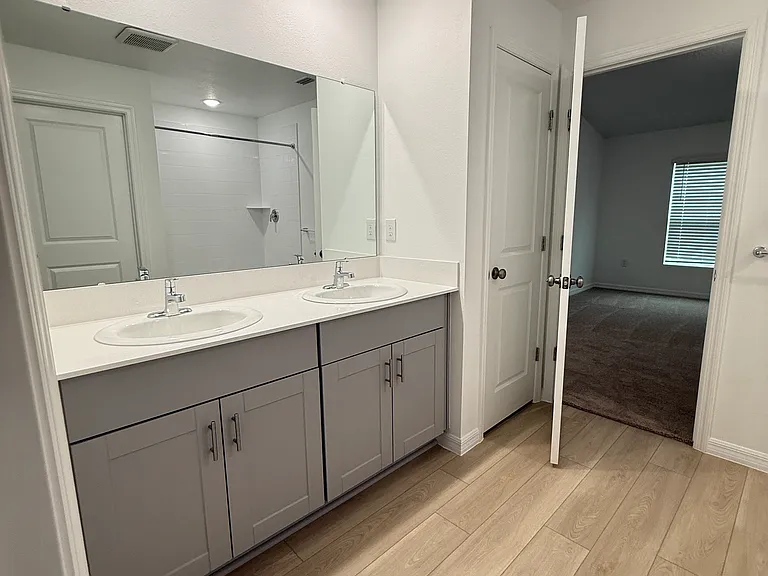 5409 San Pietro Dr — Photo 8