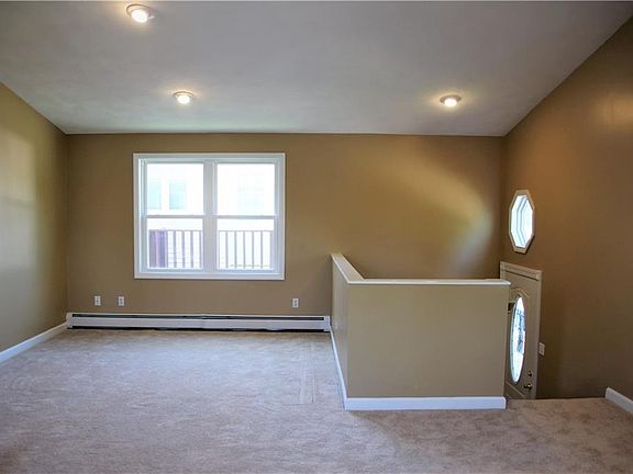 3rd image of 55 Oakwood Ave