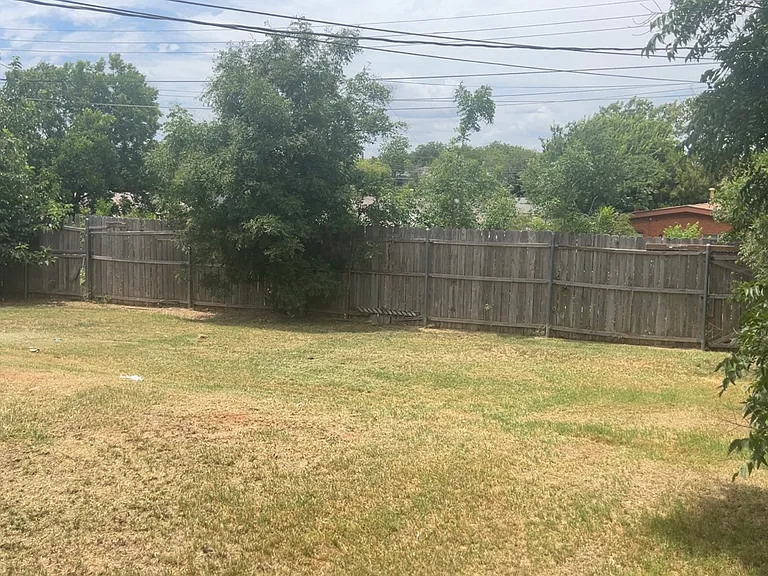 1620 Parkdale Dr — Photo 15