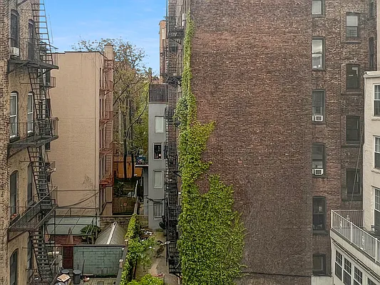 Rented by Dallien Realty Limited Liability Company | media 18