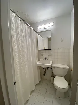 Rented by CitySites Real Estate Group | media 8