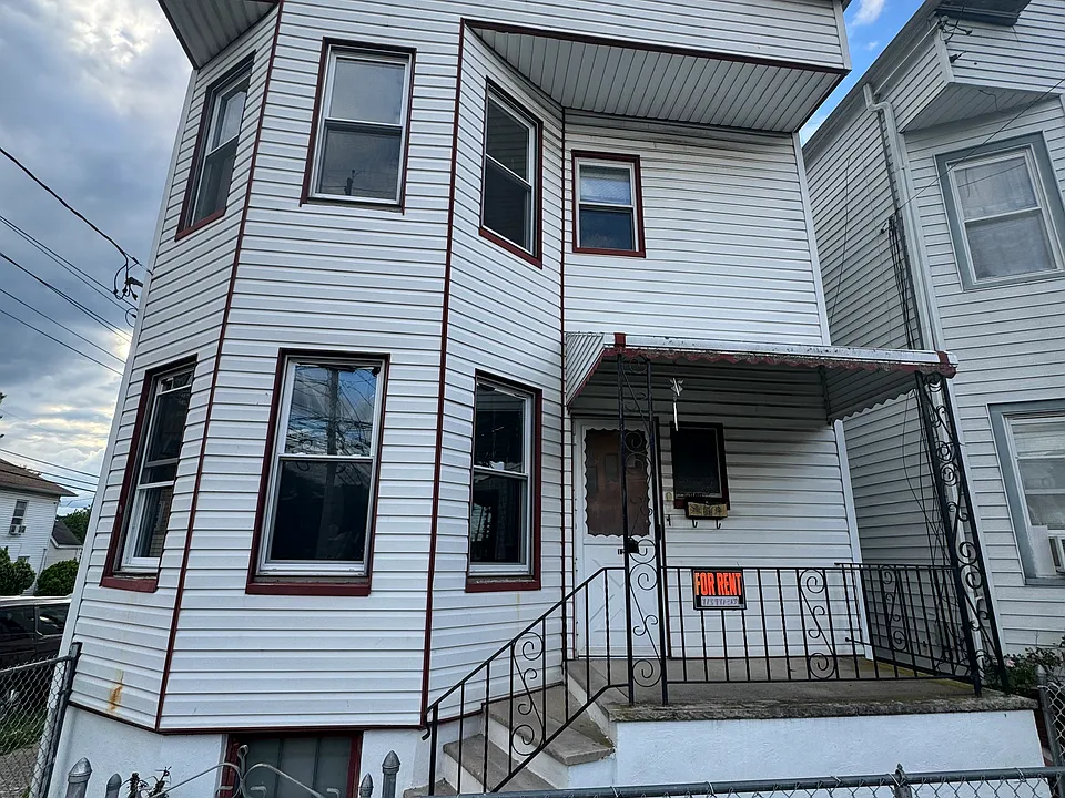 121 N 7th St #2