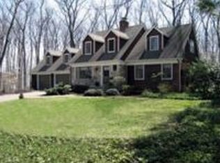 70 Kenilworth Rd, Mountain Lakes, NJ 07046