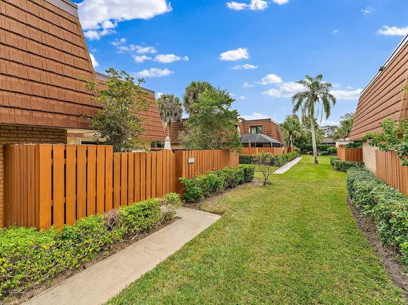 3225 32nd Court, Jupiter, FL 33477