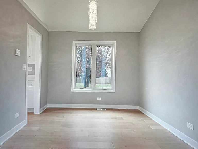 24321 Hemlock Dr — Photo 9