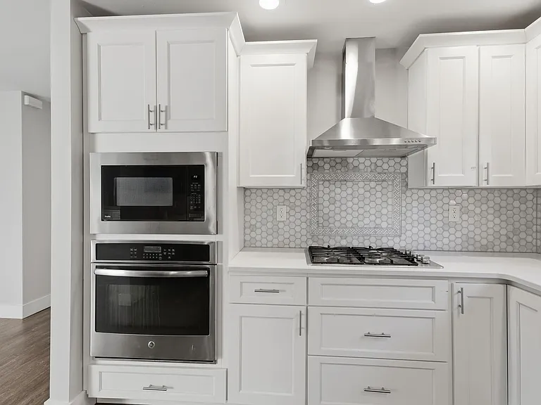 3310 Plateau Pl — Photo 17