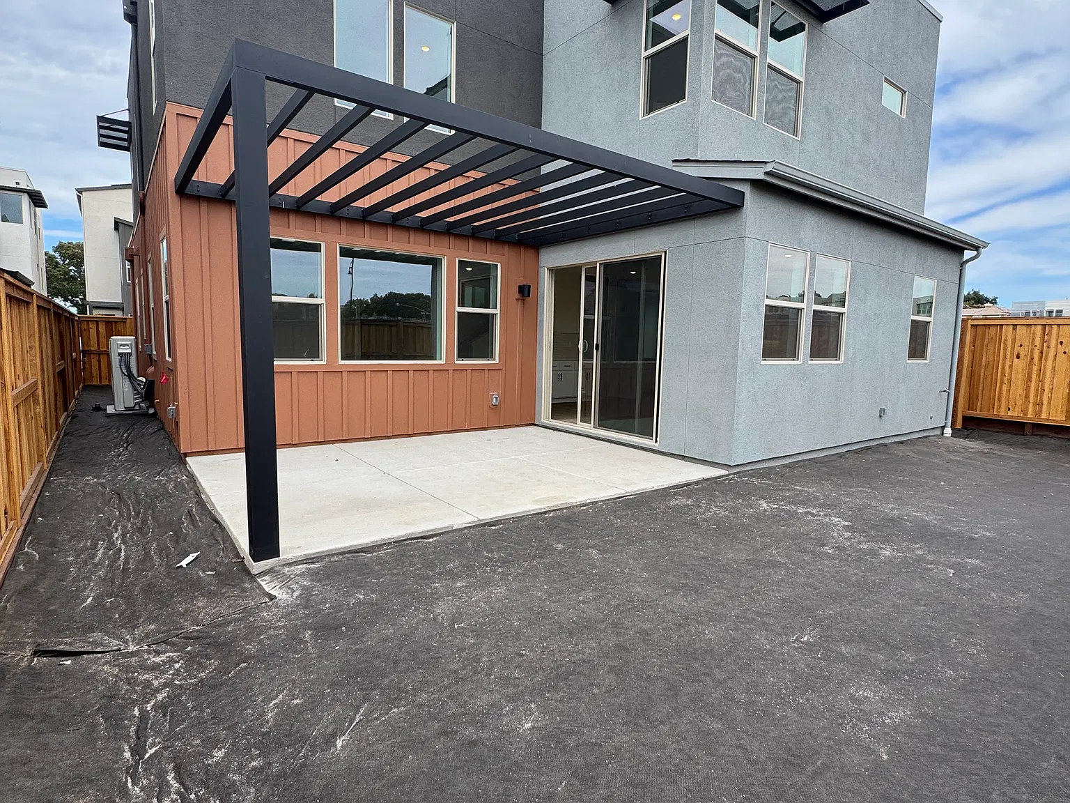 4 bed, 2844 sqft, $6,500 — Photo 2