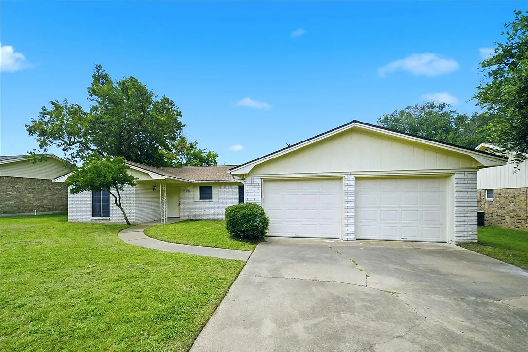 3 bed, 1578 sqft, $2,500 — Photo 3