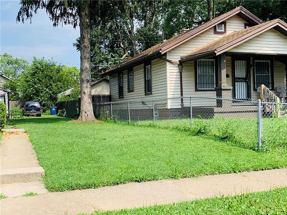 2nd image of 836 Clarkson Ave