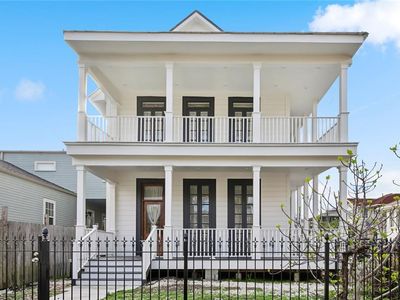 1424 General Pershing St, New Orleans, LA, 70115