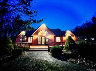 7775 Feddick Rd, Hamburg, NY 14075