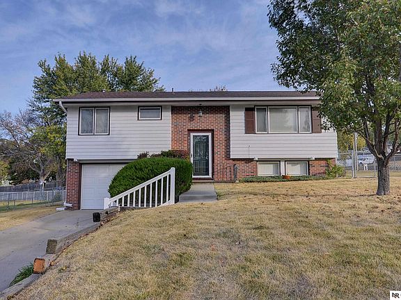2nd image of 5022 Aspen Dr