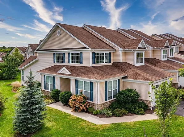 31 Bowood Ln, Marlborough, MA 01752