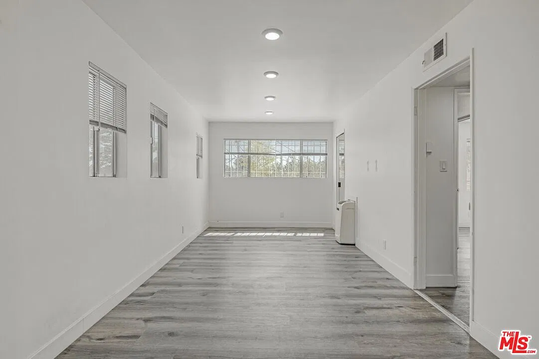 1 bed, 1.0 bath, 700 sqft, $2,490 — Photo 3