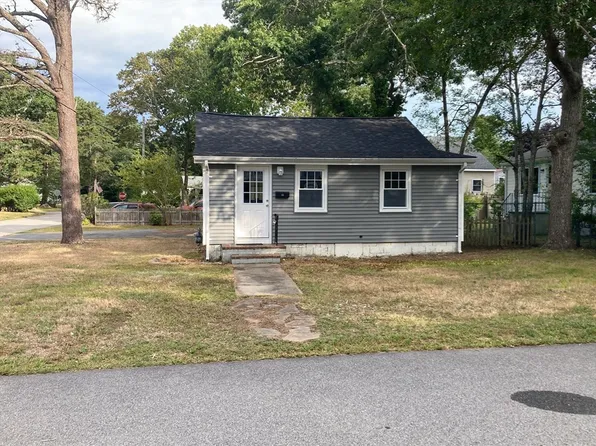 13 Fir St, Wareham, MA 02571