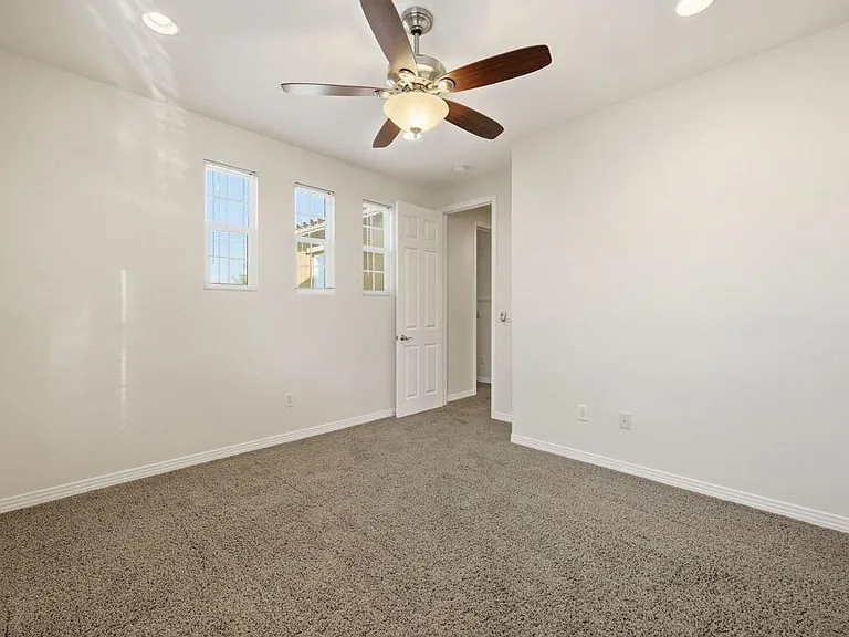 35495 Domani Dr — Photo 16