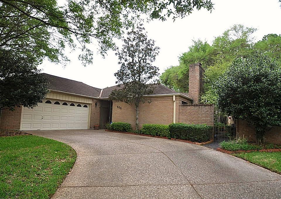 1st image of 406 Barkers Landing Ct